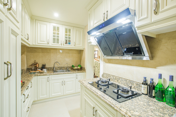 央城八号厨房实景拍摄_副本.jpg 央城八号厨房实景拍摄_副本.jpg