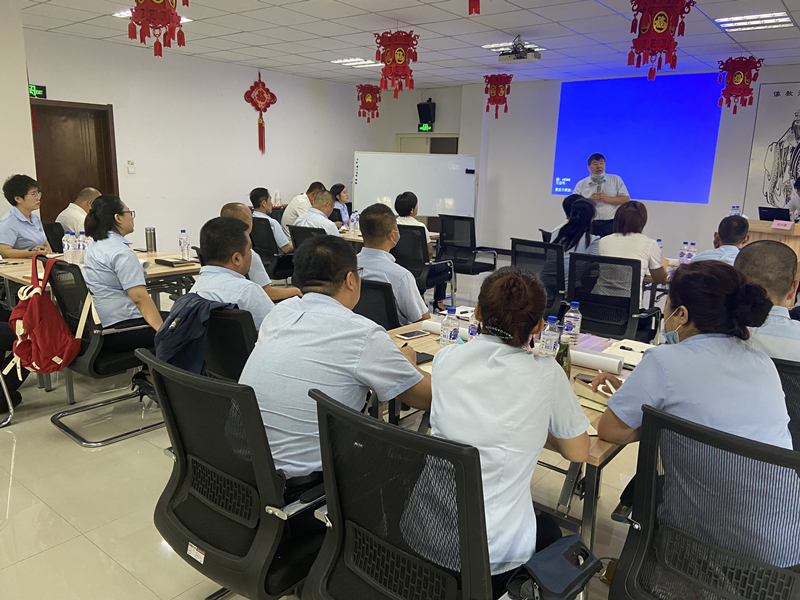 06物业公司举办领导力专题培训_副本.jpg 06物业公司举办领导力专题培训_副本.jpg
