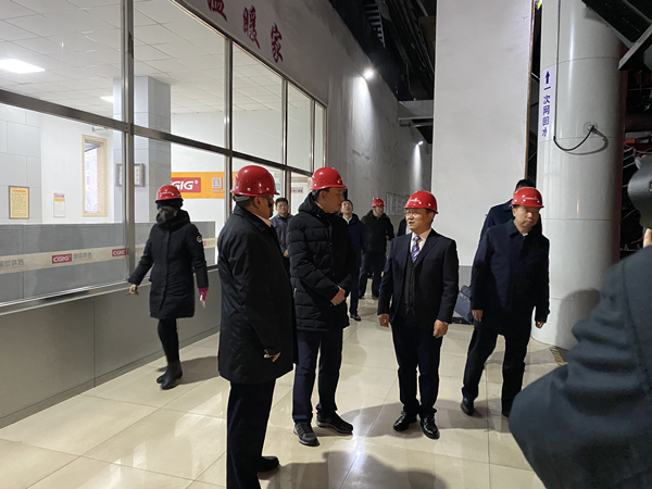 7.奚丙春总经理向张志军市长汇报供热情况_副本.png 7.奚丙春总经理向张志军市长汇报供热情况_副本.png