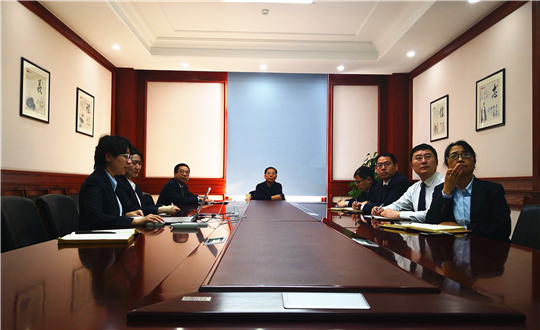 1.与会人员认真观看汇报课件_副本.jpg 1.与会人员认真观看汇报课件_副本.jpg