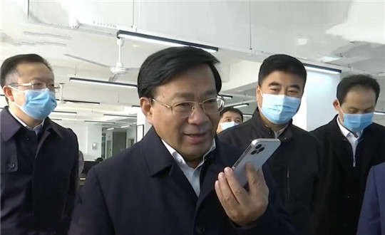 封一: 吉林省委副书记、省长韩俊莅临国信伊通供热_副本.jpg 封一: 吉林省委副书记、省长韩俊莅临国信伊通供热_副本.jpg