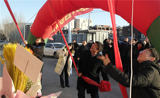 1吉深药店净月府店开业庆典现场_副本.jpg 1吉深药店净月府店开业庆典现场_副本.jpg