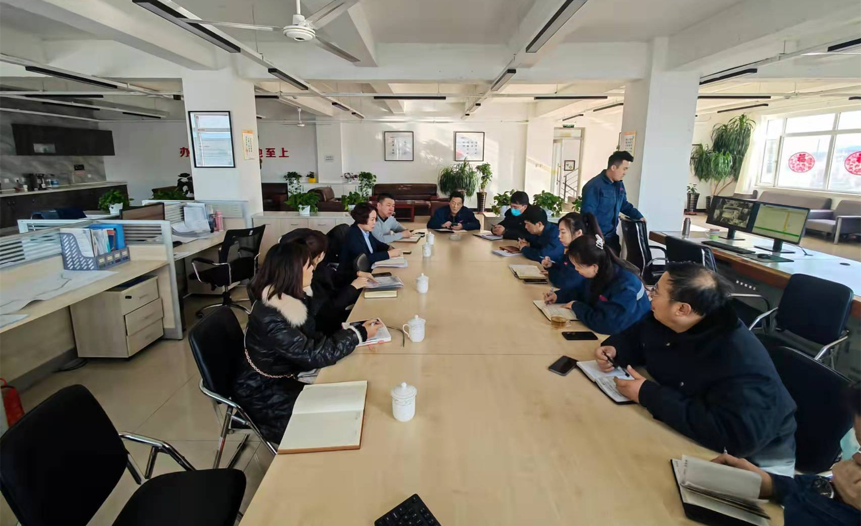 8.调研会议工作现场_副本.jpg 8.调研会议工作现场_副本.jpg