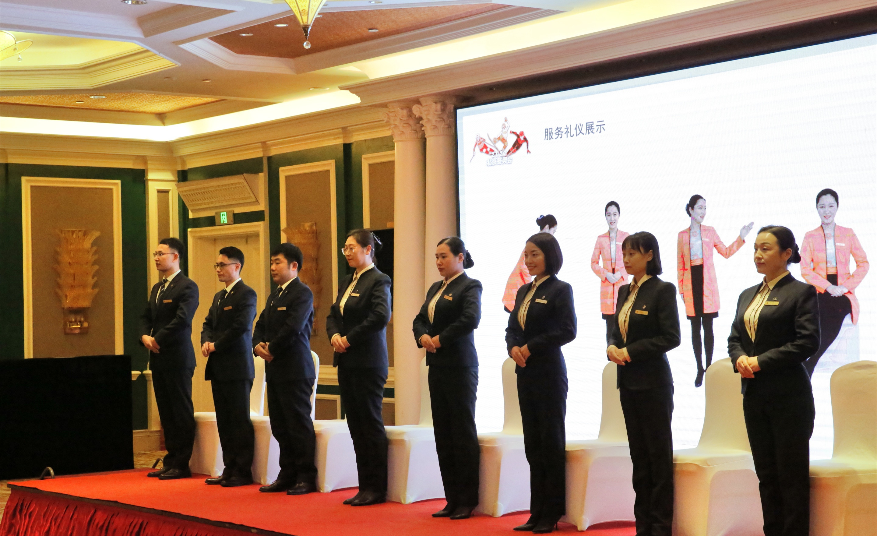 10.“用心做事大学堂”现场_副本.jpg 10.“用心做事大学堂”现场_副本.jpg