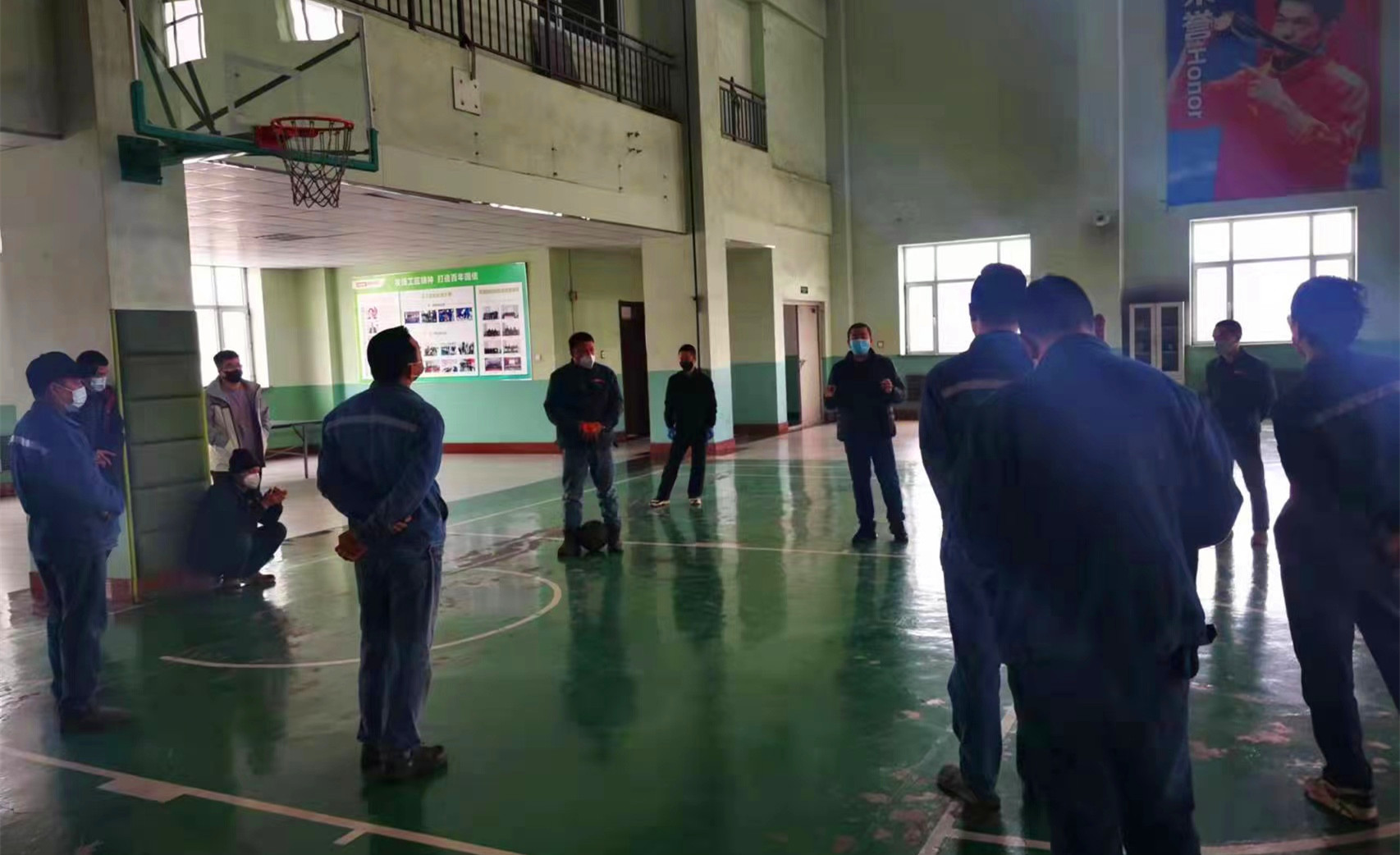 6.供热集团全面保障供热民生工作_副本.jpg 6.供热集团全面保障供热民生工作_副本.jpg