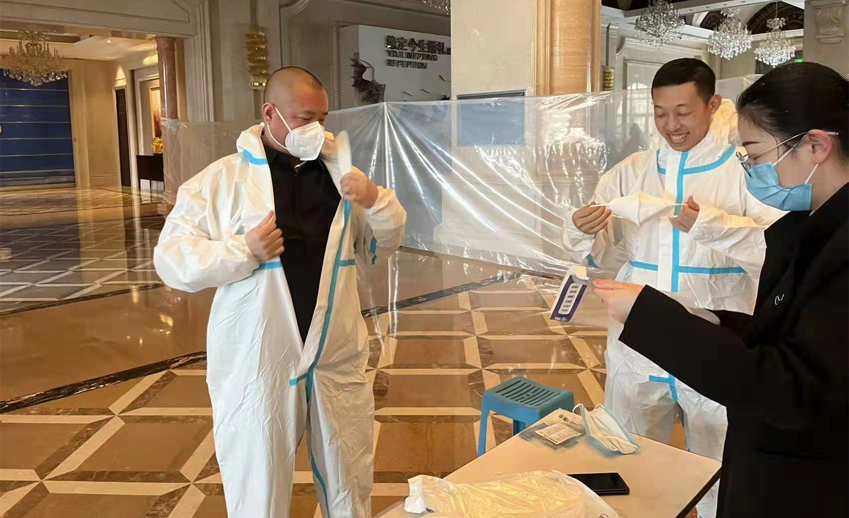 8.总经理沈祥亲至一线部署抗疫工作排_副本.jpg 8.总经理沈祥亲至一线部署抗疫工作排_副本.jpg