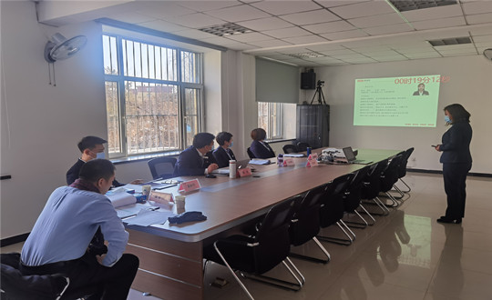 08 服务集团综合行政部经理岗位竞聘会_副本.jpg 08 服务集团综合行政部经理岗位竞聘会_副本.jpg