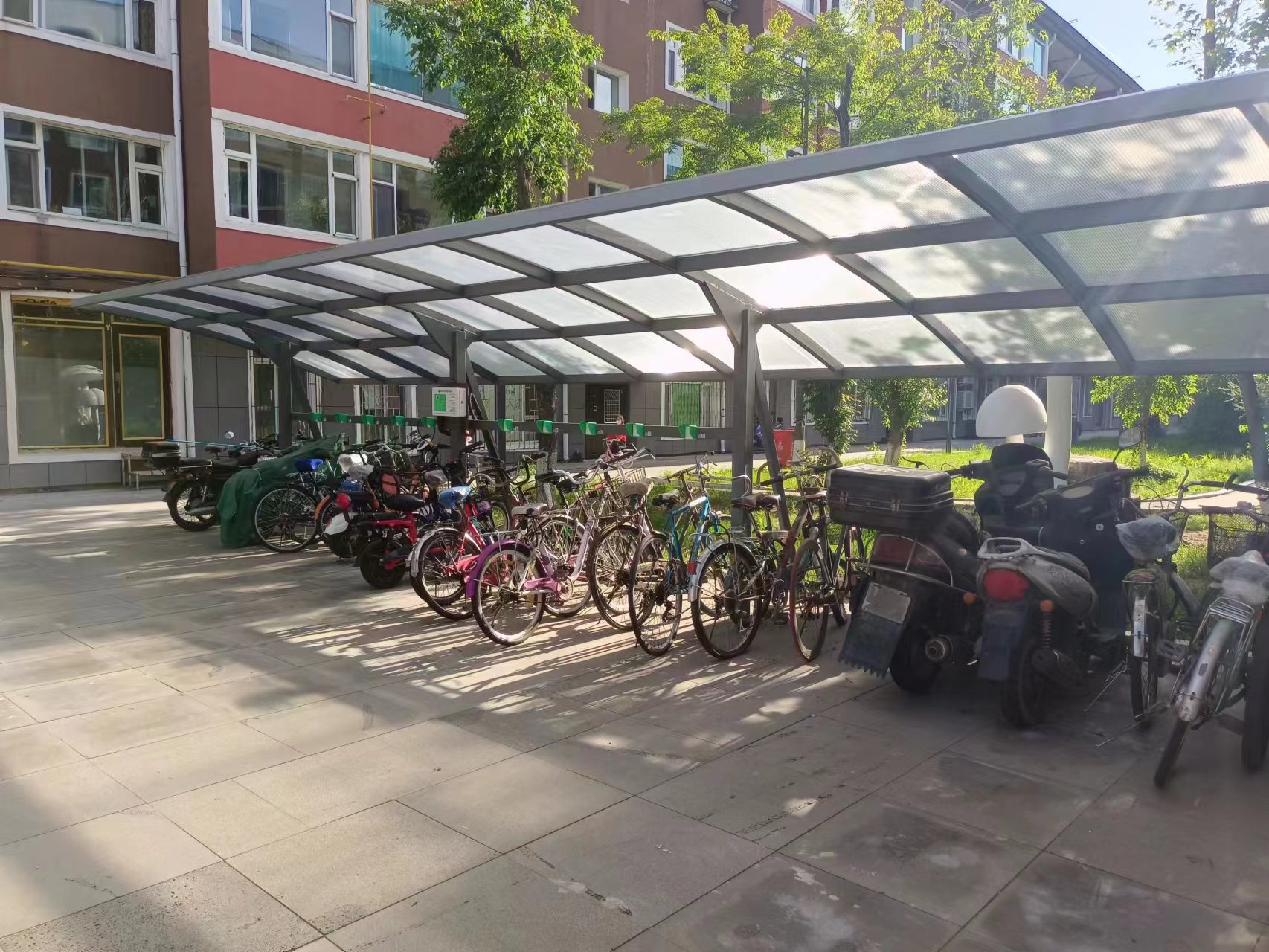 14. 服务集团敦化公司全面进行充电桩安装工作.jpg 14. 服务集团敦化公司全面进行充电桩安装工作.jpg