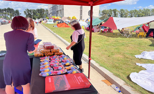 2. 南山总公司销售团队到农业总公司进行客户拓展活动_副本.jpg 2. 南山总公司销售团队到农业总公司进行客户拓展活动_副本.jpg