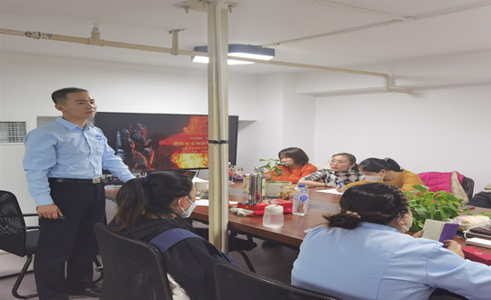 15.药业公司举办消防安全知识培训现场_副本.jpg 15.药业公司举办消防安全知识培训现场_副本.jpg