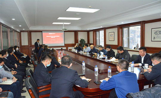 1.南山总公司中层述职会暨年终总结会现场_副本.jpg 1.南山总公司中层述职会暨年终总结会现场_副本.jpg