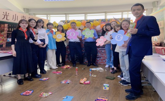 图说:集团本部六一儿童节主题活动合影(纸质版)_副本.jpg 图说:集团本部六一儿童节主题活动合影(纸质版)_副本.jpg