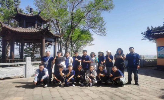 36.药业公司团建活动合影(帮忙处理下清晰度)_副本.jpg 36.药业公司团建活动合影(帮忙处理下清晰度)_副本.jpg