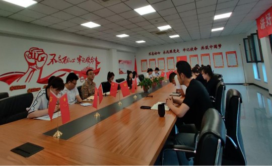 2.南山总公司“6月总结暨7月计划营销会”现场_副本.jpg 2.南山总公司“6月总结暨7月计划营销会”现场_副本.jpg