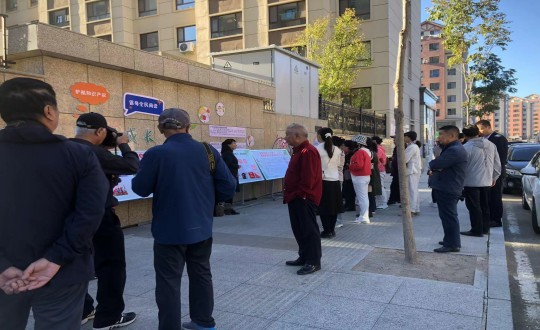 18.敦化市市委组织部等相关领导一行参观敦化金鼎阳光物业项目_副本.jpg 18.敦化市市委组织部等相关领导一行参观敦化金鼎阳光物业项目_副本.jpg