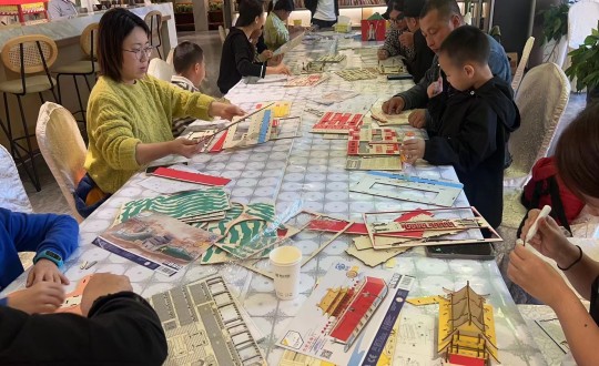 2.南山业主参加手作活动现场_副本.jpg 2.南山业主参加手作活动现场_副本.jpg