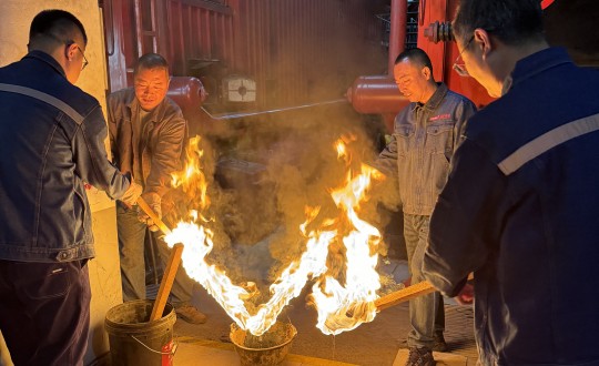 15.供热总公司红旗分公司点火启动仪式现场_副本.jpg 15.供热总公司红旗分公司点火启动仪式现场_副本.jpg