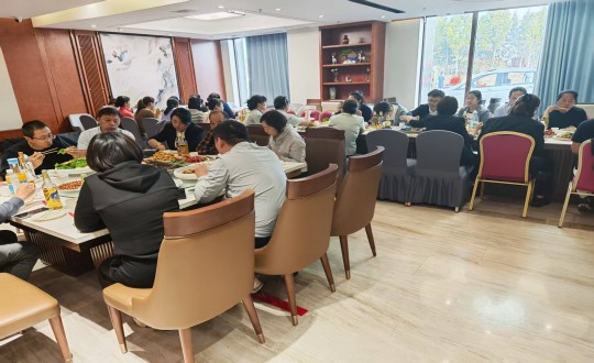 2.长白山国信酒店开展年中团建_副本.jpg 2.长白山国信酒店开展年中团建_副本.jpg